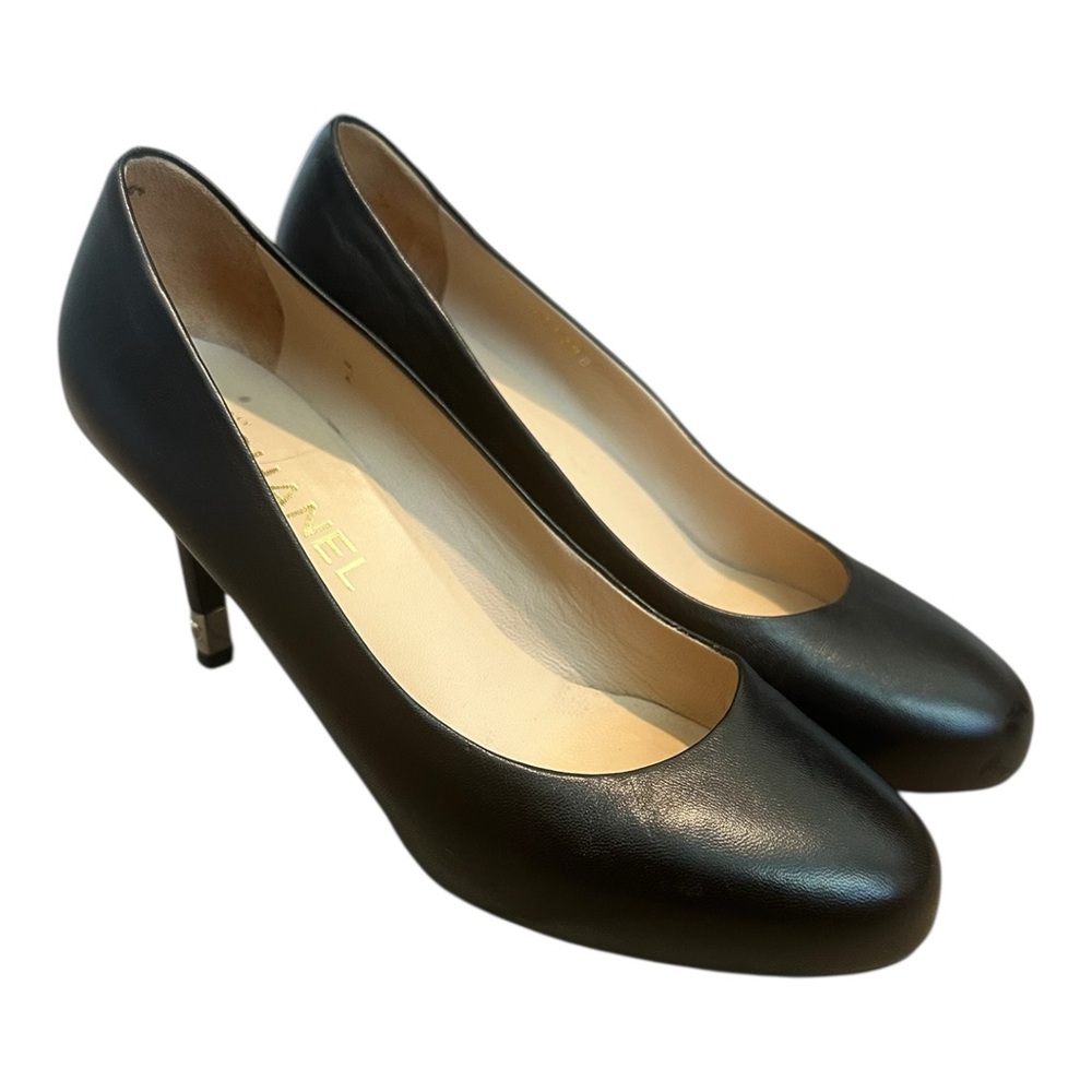 CHANEL Black Women’s 38 Round Toe Leather Pump Heels Shoes